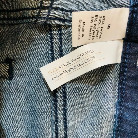 Lane Bryant Womens Cropped Jeans Size 16 Blue Mid Rise Wide Leg Flex Magic Waist - Picture 6 of 12